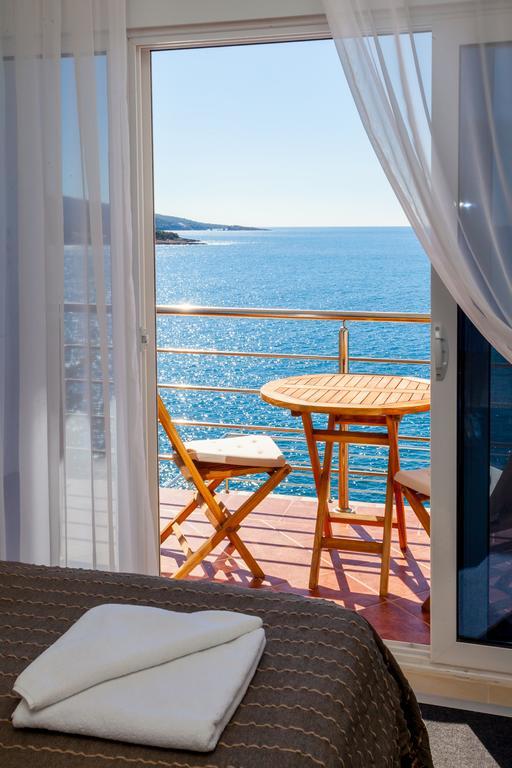 Royal Villas Добра вода Екстериор снимка
