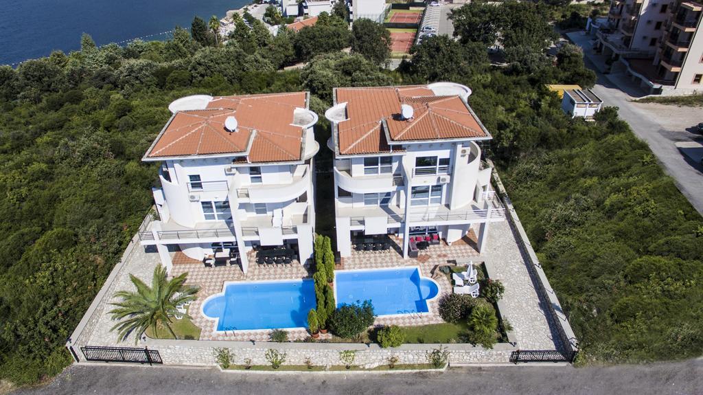 Royal Villas Добра вода Екстериор снимка