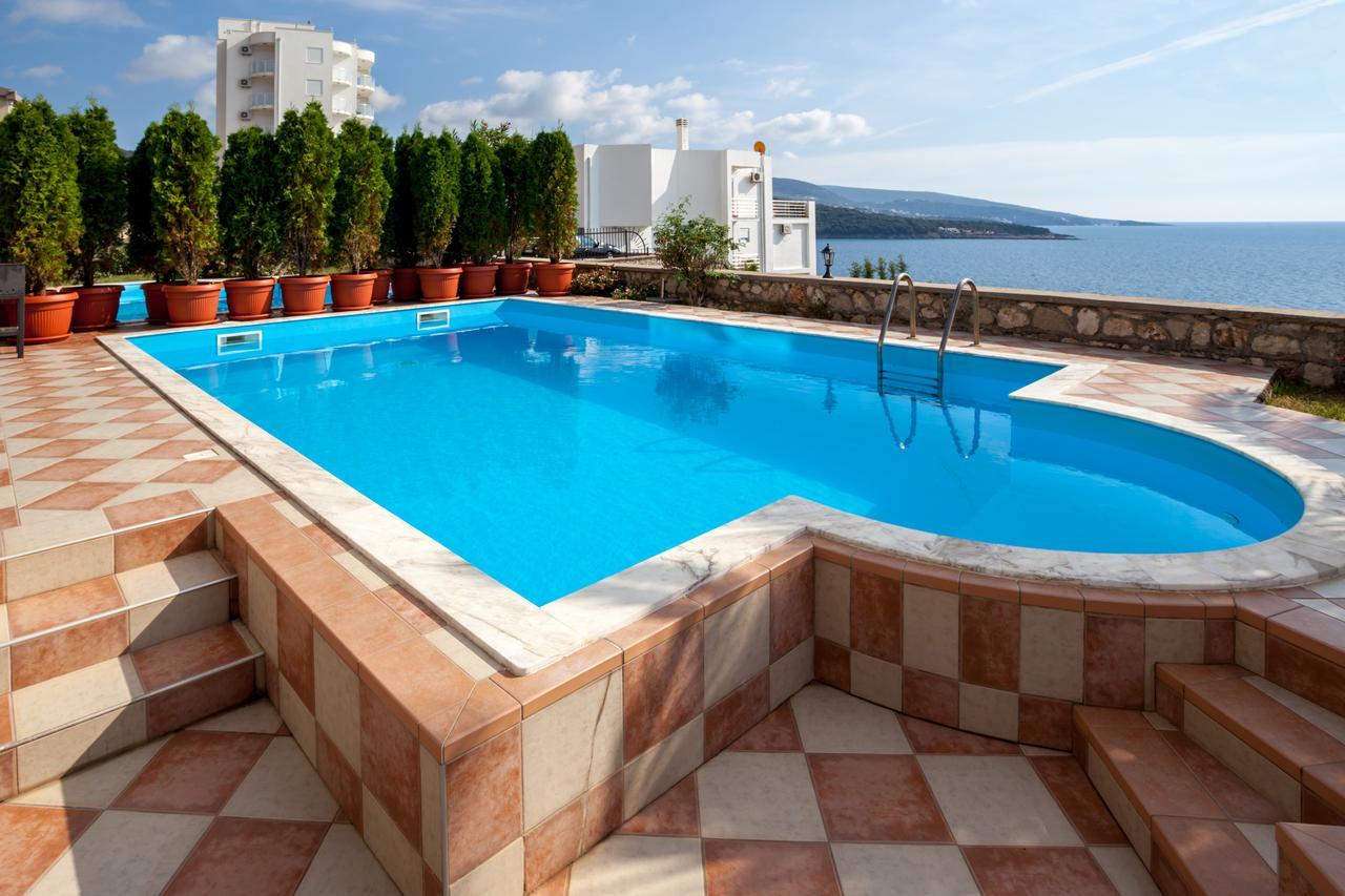 Royal Villas Добра вода Екстериор снимка